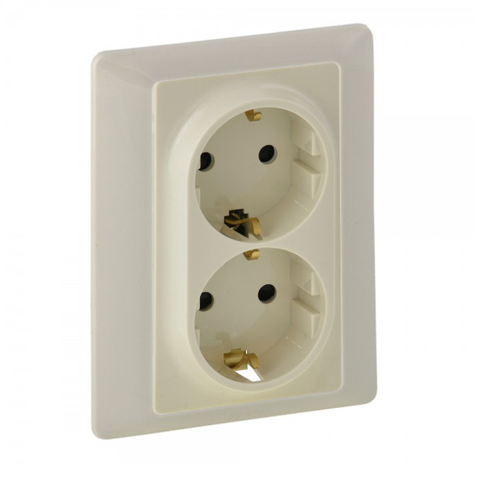 Розетка двойная Legrand Valena Life 2x2K+3 со шторками, слоновая кость 753031+754951+754231
