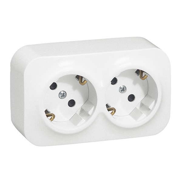 Розеточный блок Legrand Quteo 2x2К+З без шторок, белая 782213