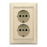 Розеточный блок Legrand Valena Classic 2x2K+3 с защитными шторками, слоновая кость 774371