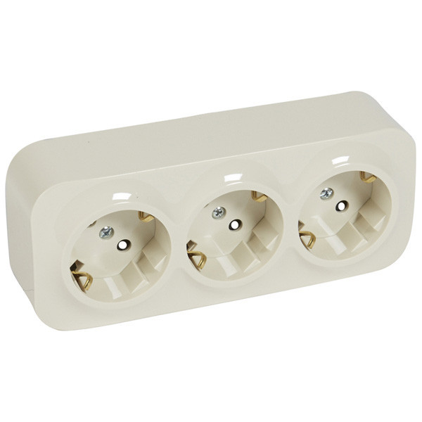 Розеточный блок Legrand Quteo 3x2К+З со шторками, слоновая кость 782248