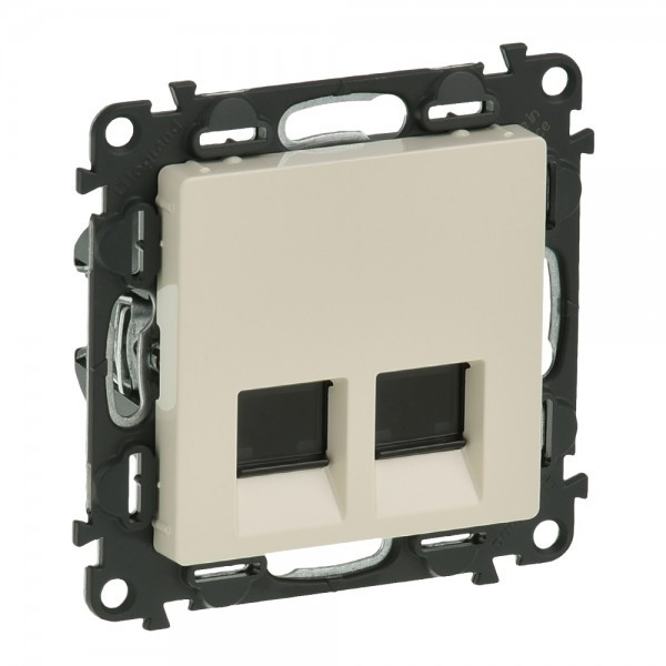 Розетка RJ-45 Legrand Valena Life двойная, cat. 5e, до 100 Мб/с, слоновая кость 753541